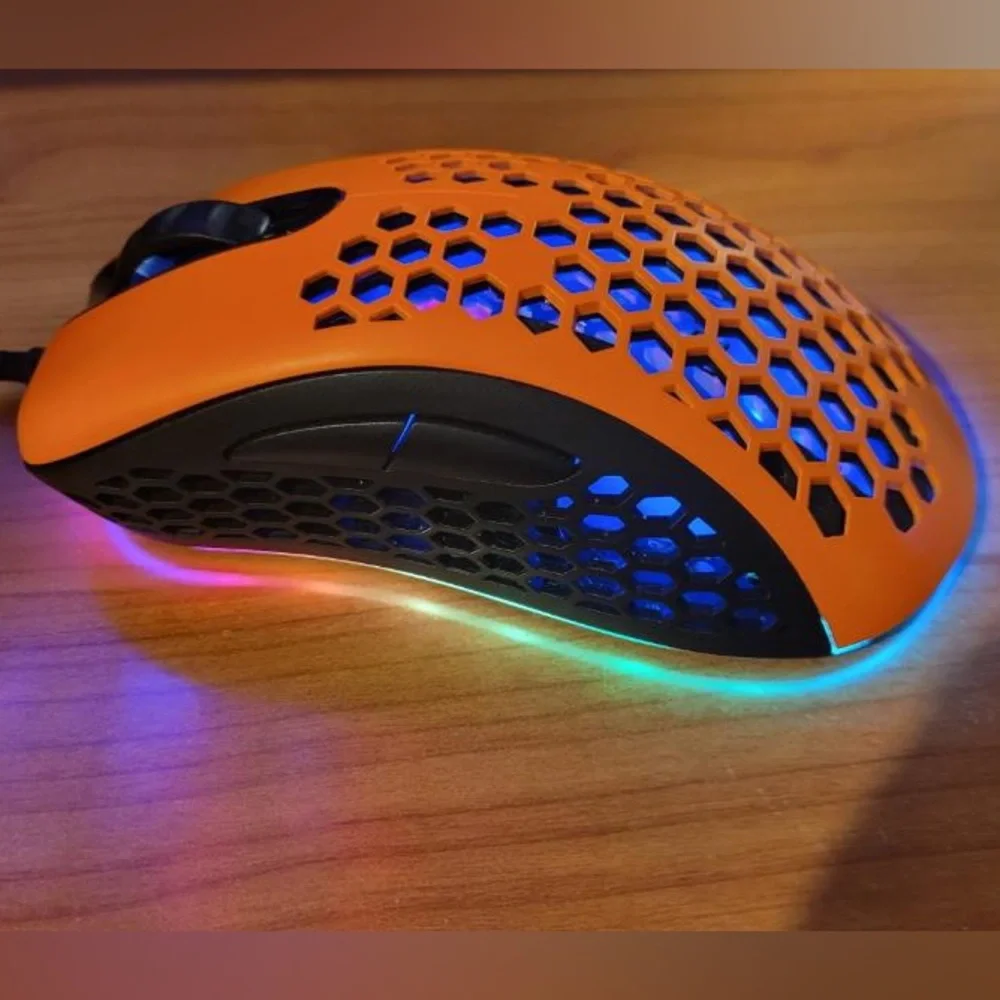Eqeovga Ultralite Corded Mouse RGB
